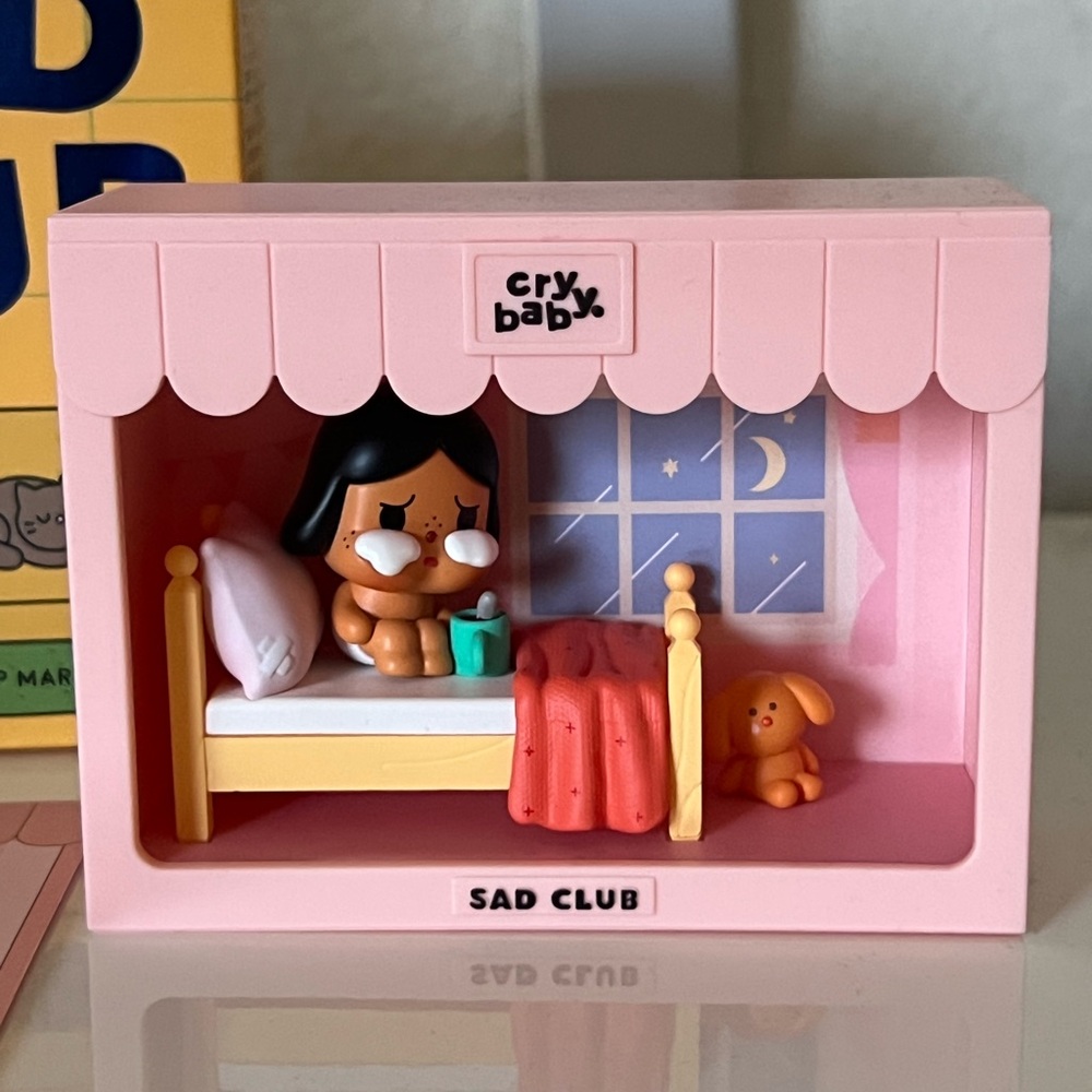 Pop Mart Crybaby Scene Set Sleepless